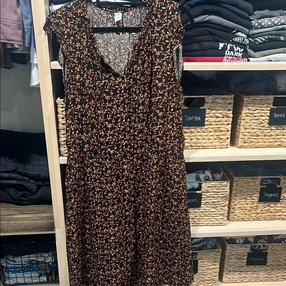 Floral Print Dress - Black and Red - Picture 1 of 3